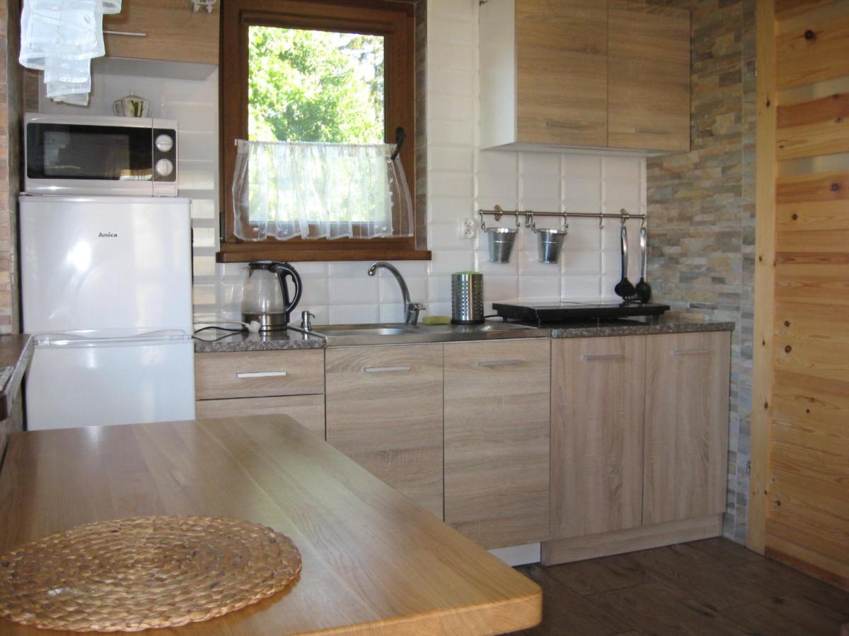 Domek Czerwony Kapturek Plocice Exterior foto