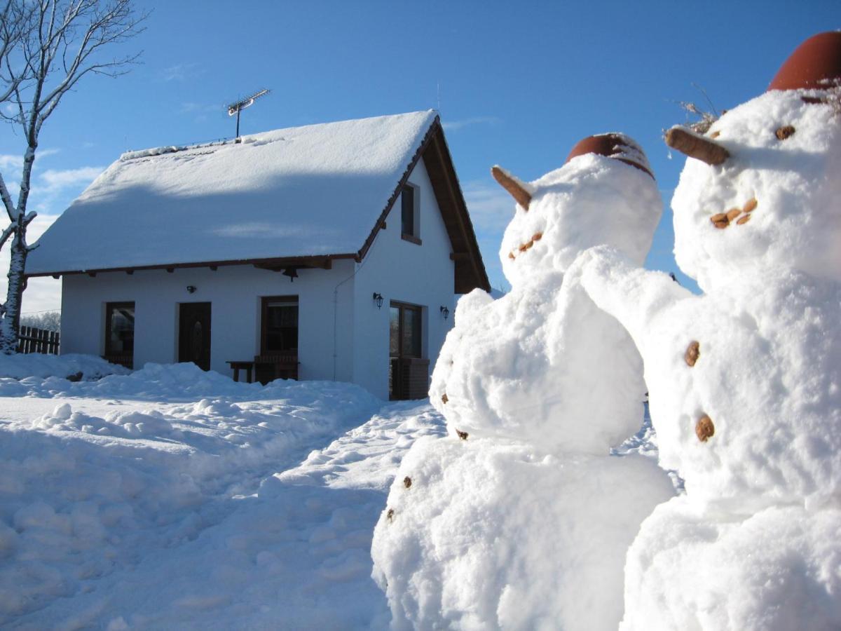 Domek Czerwony Kapturek Plocice Exterior foto