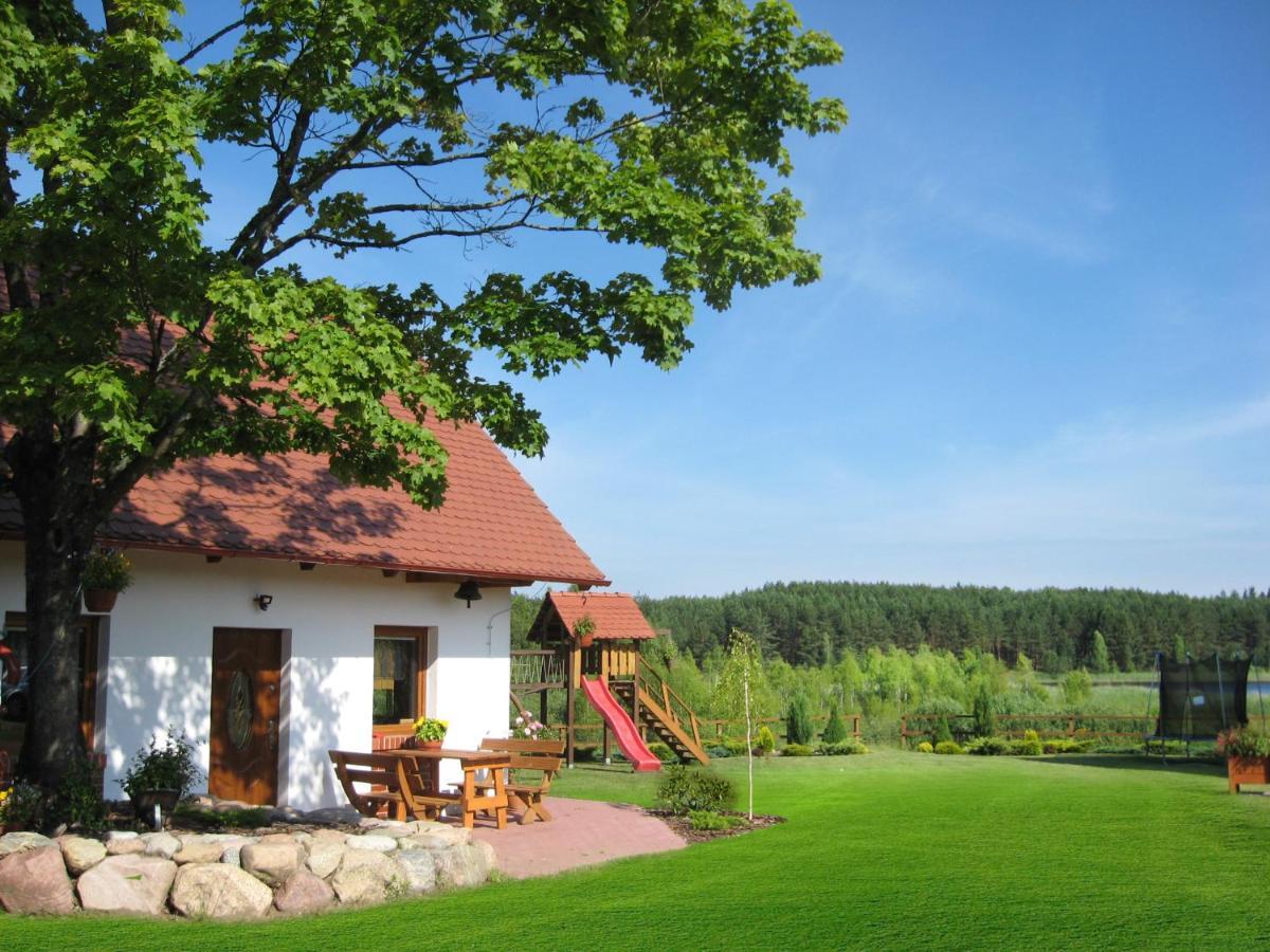 Domek Czerwony Kapturek Plocice Exterior foto