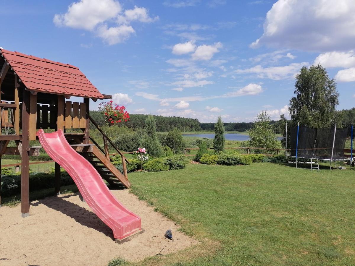Domek Czerwony Kapturek Plocice Exterior foto